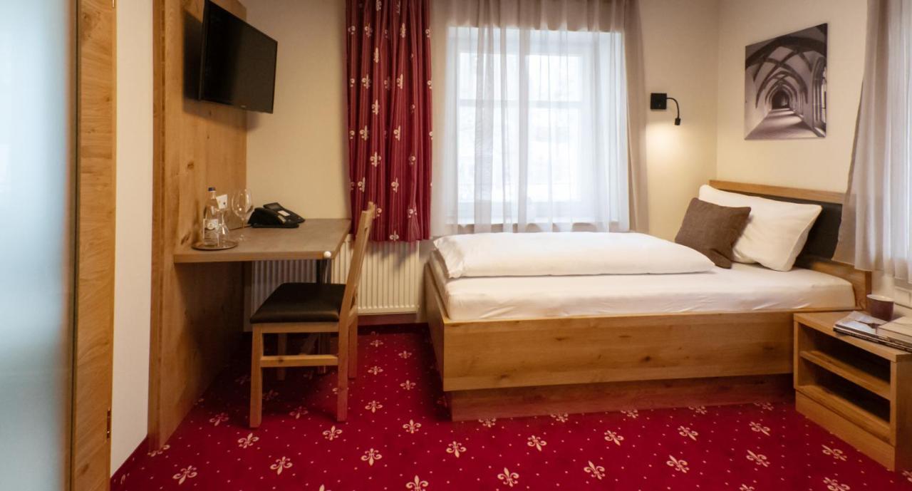 Klostergasthof Heidenheim - Hotel Garni Esterno foto