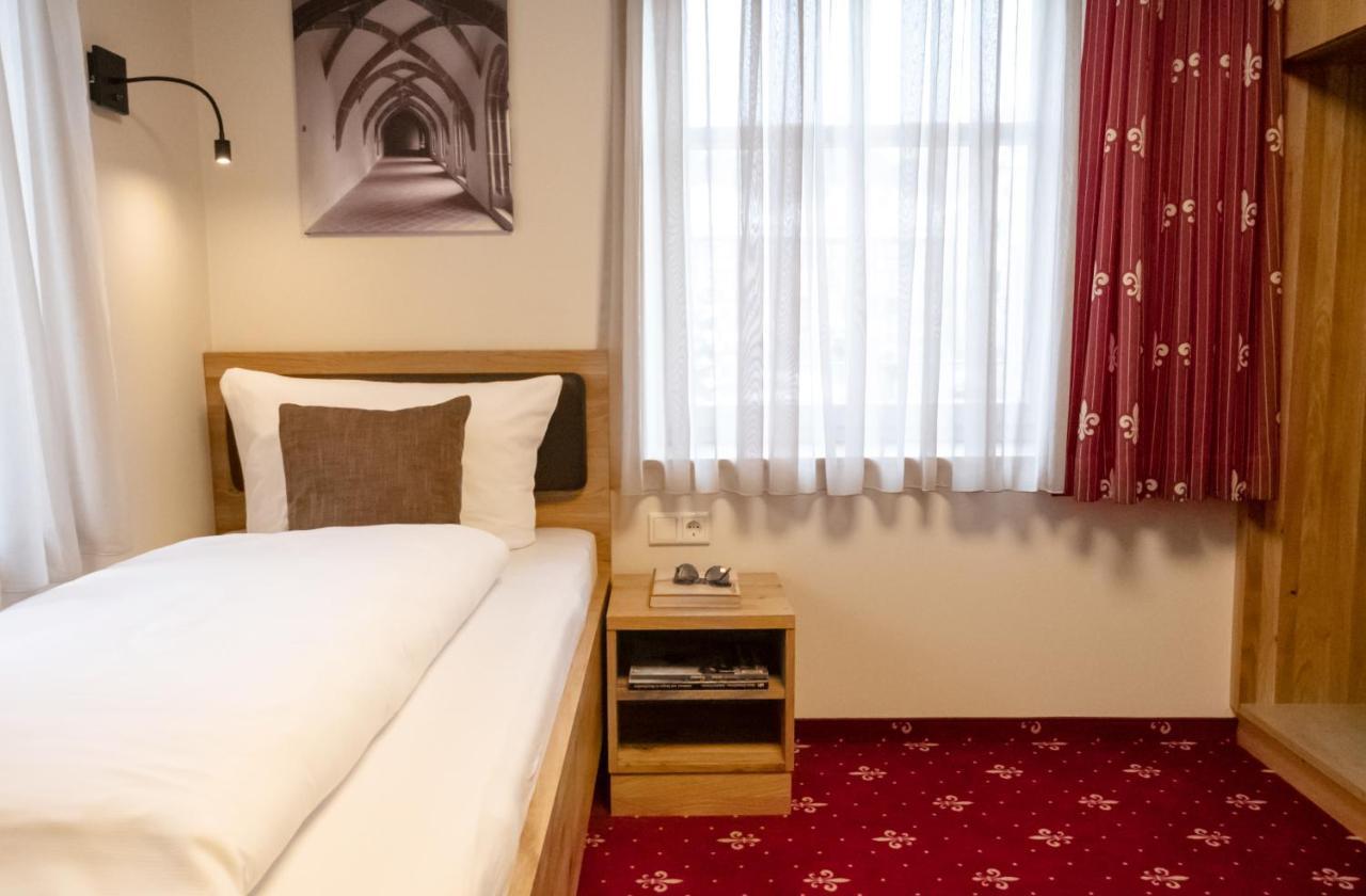 Klostergasthof Heidenheim - Hotel Garni Esterno foto